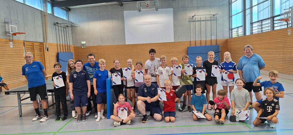Die Tischtennisabteilung des TuS Prien gab im Rahmen des Priener Ferienprogrammes 25 Kindern die Gelegenheit, über das „Freizeittischtennis“ hinausgehend den Sport auszuprobieren